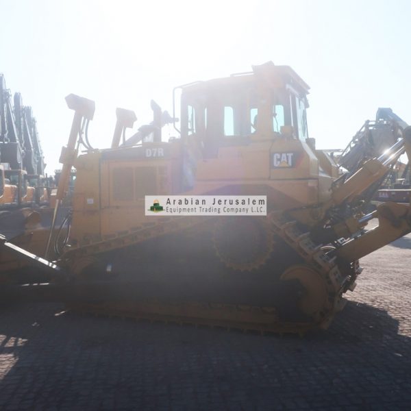 CAT-D7R-25061-7-www.al-quds.com