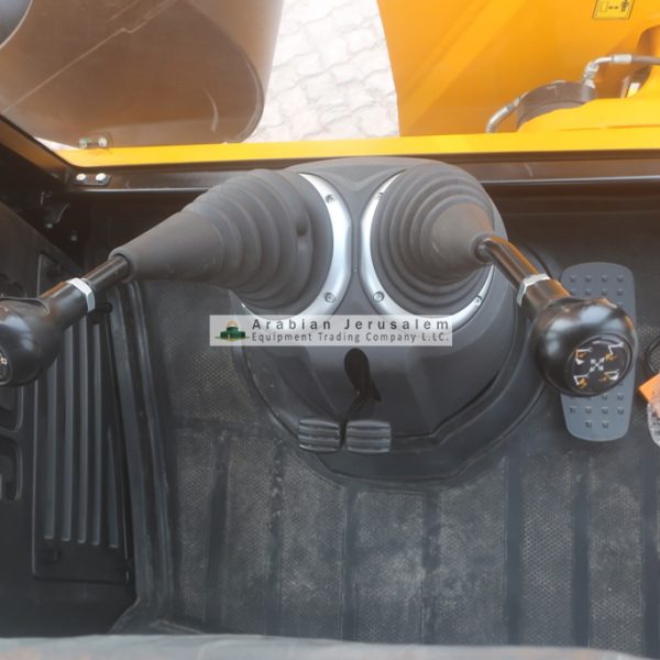 JCB-3DX-24497-11-www.al-quds.com