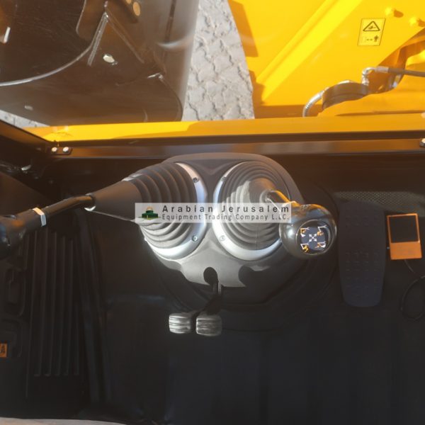 JCB-3DX-24499-11-www.al-quds.com