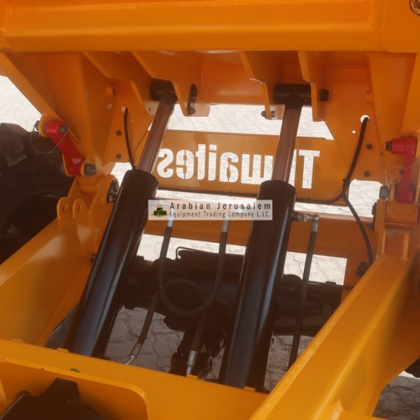 THWAITES-MACH590-25290-11-www.al-quds.com