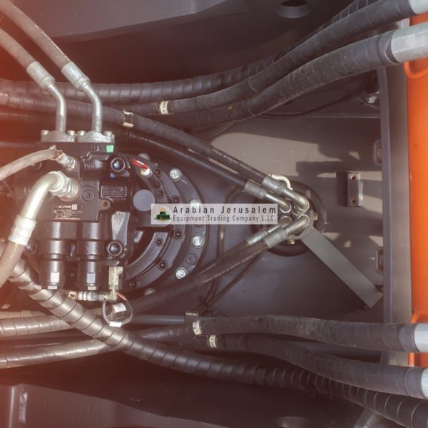 HITACHI-ZX220LC-5G-25240-16-www.al-quds.com