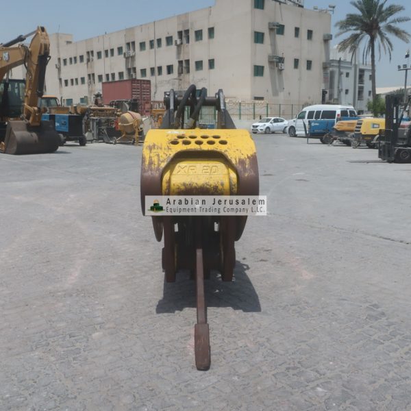 KOMATSU-JGXR20-25139-2-www.al-quds.com