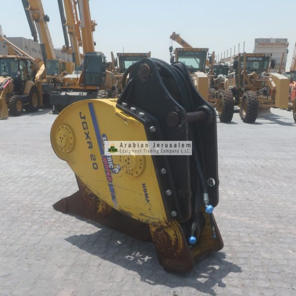 KOMATSU-JGXR20-25139-4-www.al-quds.com