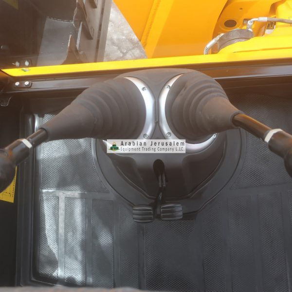 JCB-3DX-26129-22-www.al-quds.com