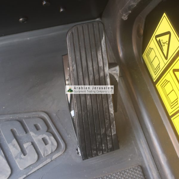 JCB-540-180-26175-21-www.al-quds.com